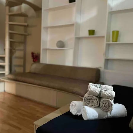 Downtown Loft Apartman Milánó
